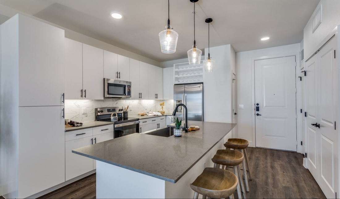 Double Oak & Heritage Pkwy - Grand Prairie, TX 8 weeks free rent * Uniquely Energetic